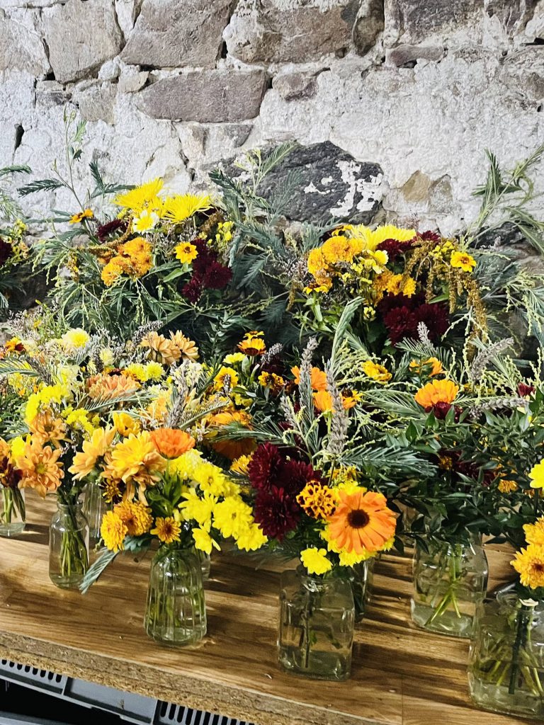 Petits bouquets pour décoration mariage