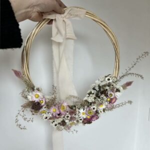 Couronne de fleurs séchées